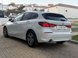 BMW 116 d Corporate Edition completo