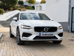 Volvo V60 B4 Momentum Hibrid/Diesel Geartronic